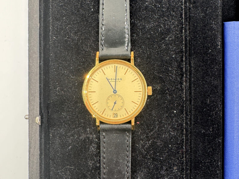 Montre Nomos modèle Tangente or 750