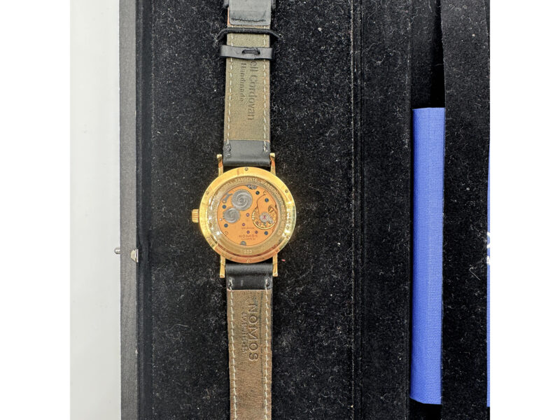 Montre Nomos modèle Tangente or 750