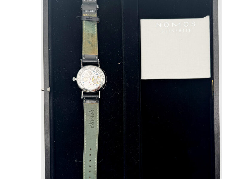 Montre Nomos modèle Ludwig